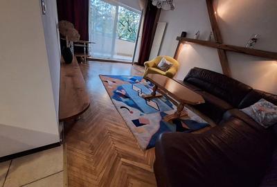 Proprietar, inchiriez apartament 4 cam + garaj. - 2