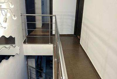 Casă cu 3 camere cu Teren 60 Mp în Central - 2