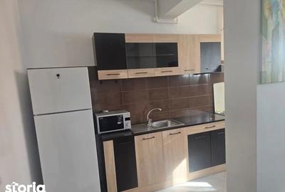 Apartament cu 2 camere decomandat în Central - 2
