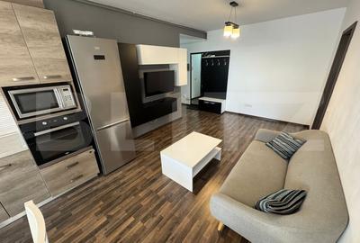 Apartament 3 camere, etaj intermediar, bloc nou