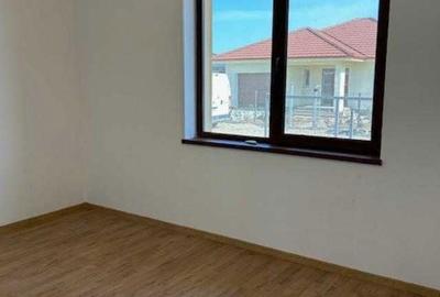 Casă cu 4 camere în Central - 6