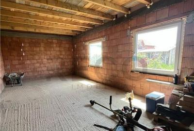 Casă cu 3 camere cu Teren 572 Mp în Gepiu