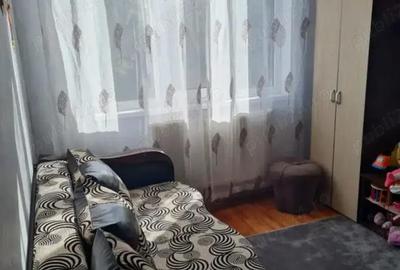 Apartament cu 3 camere semidecomandat în Micro 19 - 2