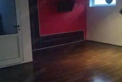 Spațiu comercial, de 120 mp, în Central - 3