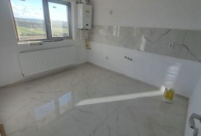 Casă cu 4 camere cu Teren 450 Mp în Bârnova