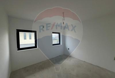 Duplex cu 4 camere cu Teren 200 Mp în Periferie - 8