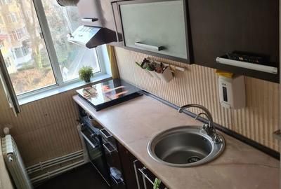 Apartament cu 4 camere semidecomandat în Carrefour - 5