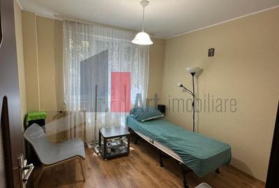 Apartament cu 3 camere decomandat în Drumul Taberei - 9