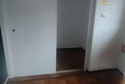 Spa?iu comercial 16m vis a vis de Piata Doroban?i - 1