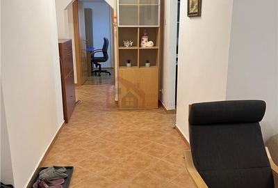 Apartament cu 4 camere decomandat, mobilat în Tei - 19