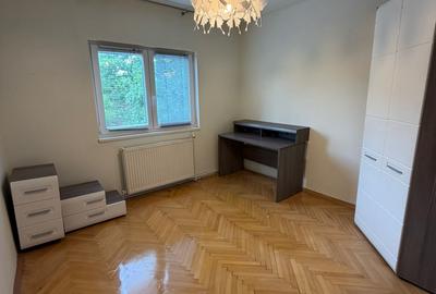 Apartament cu 3 camere semidecomandat în Complex Studențesc - 2