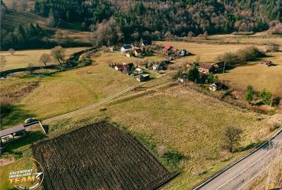 FILM! Teren cu potential, 6.700 mp, langa drumul principal, Catrusa, Covasna - 2