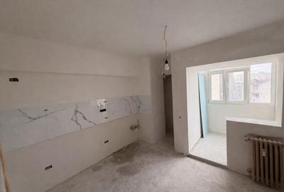 Apartament cu 4 camere decomandat în Mihai Bravu - 3