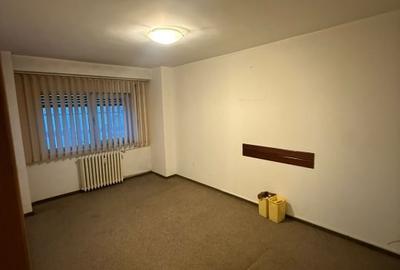 Apartament cu 3 camere decomandat în Decebal - 7