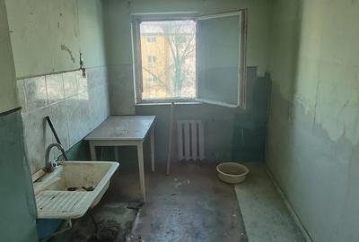 Apartament cu 2 camere decomandat în Dâmbovița