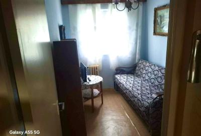 Apartament cu 3 camere nedecomandat în Mihai Bravu