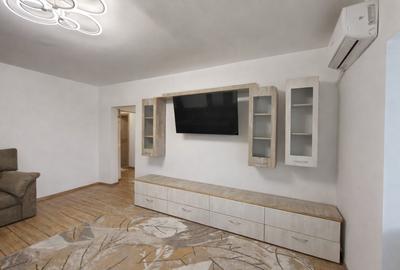 Apartament cu 3 camere decomandat, mobilat în Inel II