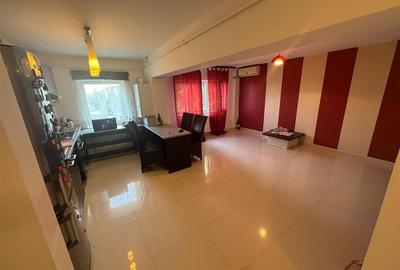 Apartament cu 2 camere decomandat în Sud