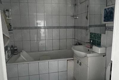 Apartament cu 3 camere decomandat în Calea București - 1