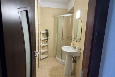 Garsonieră decomandată în Apărătorii Patriei - 2