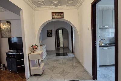 Apartament 4 camere Decomandat, Centrala, 105mp Bulevardul Chisinau - 8