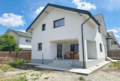 Casă cu 4 camere cu Teren 308 Mp în Berceni