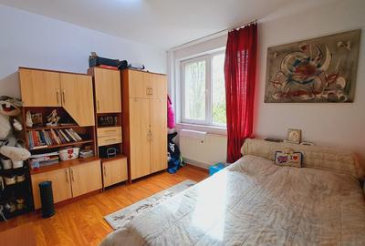 Apartament cu 3 camere semidecomandat, mobilat în 1 Mai - 4