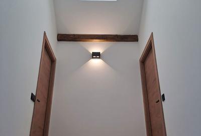 Casă cu 8 camere cu Teren 777 Mp în Șag - 6