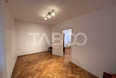 Apartament 3 camere 54mpu etaj 1 balcon zona Centrala Sibiu - 11