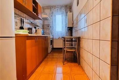 Garsoniera mobilata si utilata. Centrala proprie si parcare platita. Zona Bartol - 3