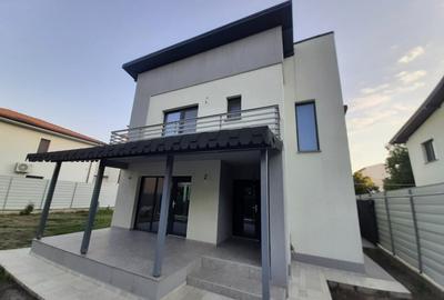Casa Focsani P+E -4Dormitoare,2Bai,Living cu Bucatarie,Terasa,Balcon La Gata - 6