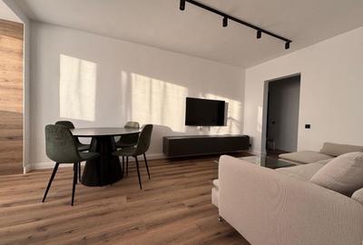 Apartament cu 3 camere semidecomandat, mobilat în Primăverii