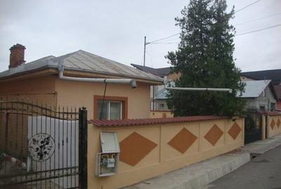 Casă cu 3 camere cu Teren 820 Mp în Filipeștii de Târg