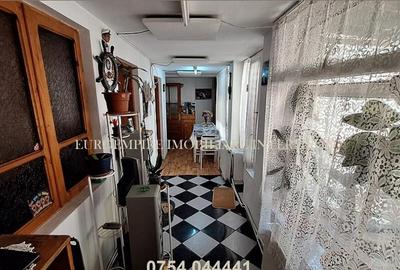 Apartament cu 4 camere decomandat în Central - 11
