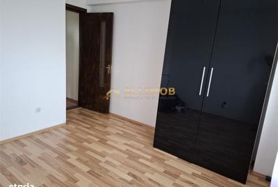 Apartament cu 3 camere, mobilat în 9 Mai