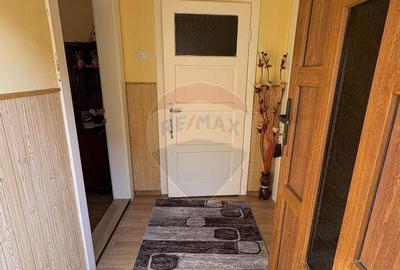 Casa 4 camere, 2 bai, curte 450mp, zona Baznei Casa 4 camere, 2 bai, curte 450mp, zona Baznei - 11