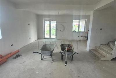 Duplex cu 5 camere cu Canalizare în Moșnița Nouă - 9