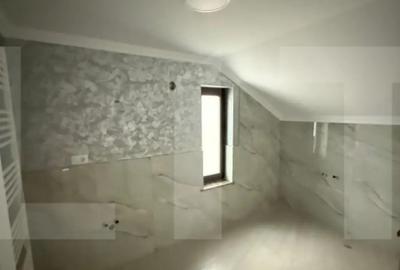 Casă cu 4 camere cu Teren 373 Mp în Central