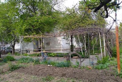 Spațiu comercial, de 150 mp, în Central - 4