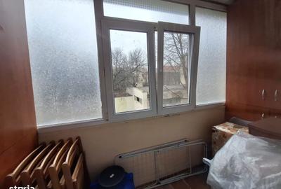 Apartament cu 2 camere semidecomandat în Republicii - 1