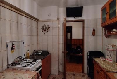 Apartament cu 3 camere semidecomandat în Central - 3