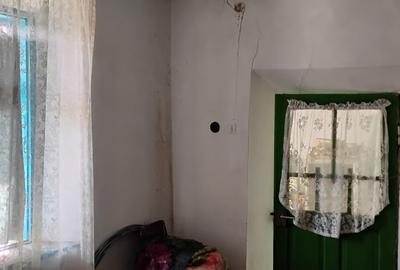 Vând casă batraneasca - 6