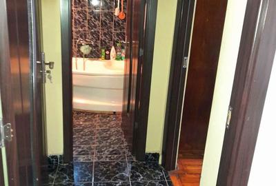 Apartament cu 3 camere decomandat în Central - 2