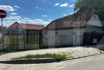Casă cu 2 camere cu Teren 680 Mp în Simeria - 3