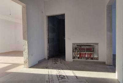 Casă individuală cu 5 camere cu Canalizare în Nord - 11