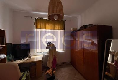 Casă individuală cu 6 camere cu Teren 300 Mp în Vitan - 9