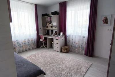 Apartament cu 3 camere decomandat în Central - 2