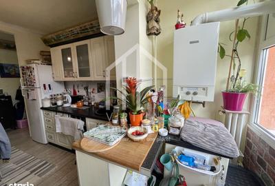 Apartament cu 3 camere decomandat, mobilat în Vasile Aaron - 9