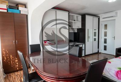 Casa cu 5 camere de vanzare | Zona Ultracentral, Baicoi | Comision 0% - 4
