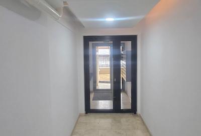 Garsonieră decomandată, mobilată în Universitate - 13